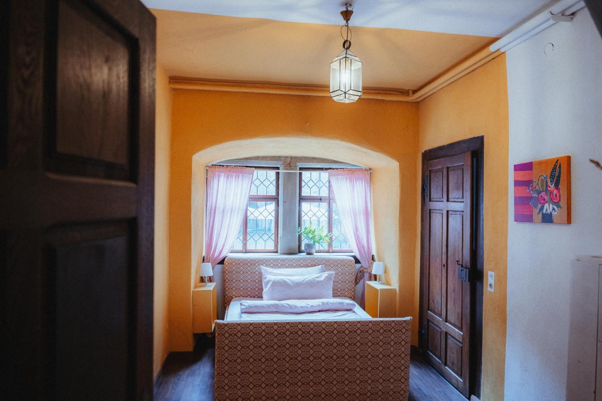 Urlaub Im Wasserschloss Irmelshausen Hochheim Room photo